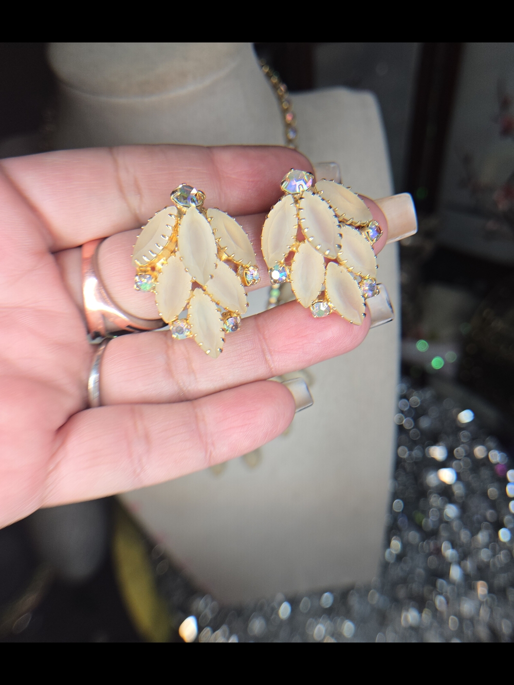 Stunning Vintage Juliana DeLizza & Elster Cream Frosted Amber AB Demi Parure Set - Picture 6 of 11